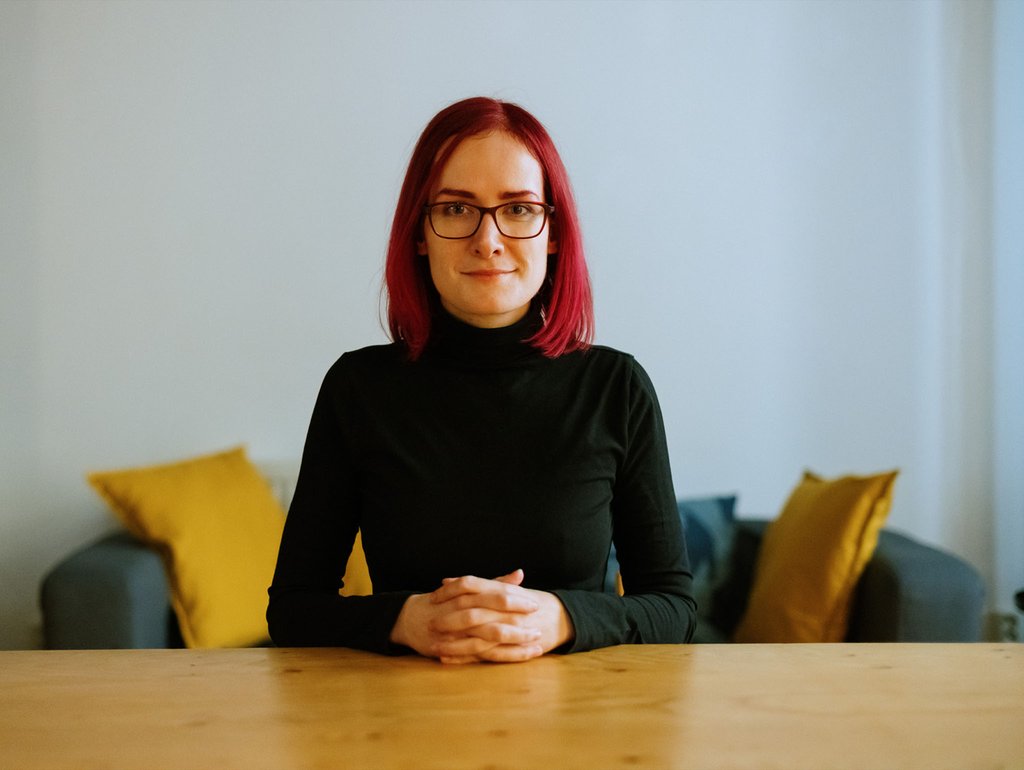 assets/img/articles/2022/marketa za stolem.jpg